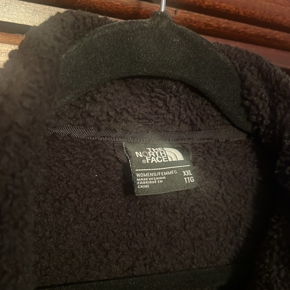 The North Face women’s coat. - Picture 2 of 4